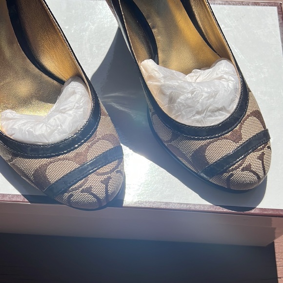 Coach Wedges - Picture 2 of 6